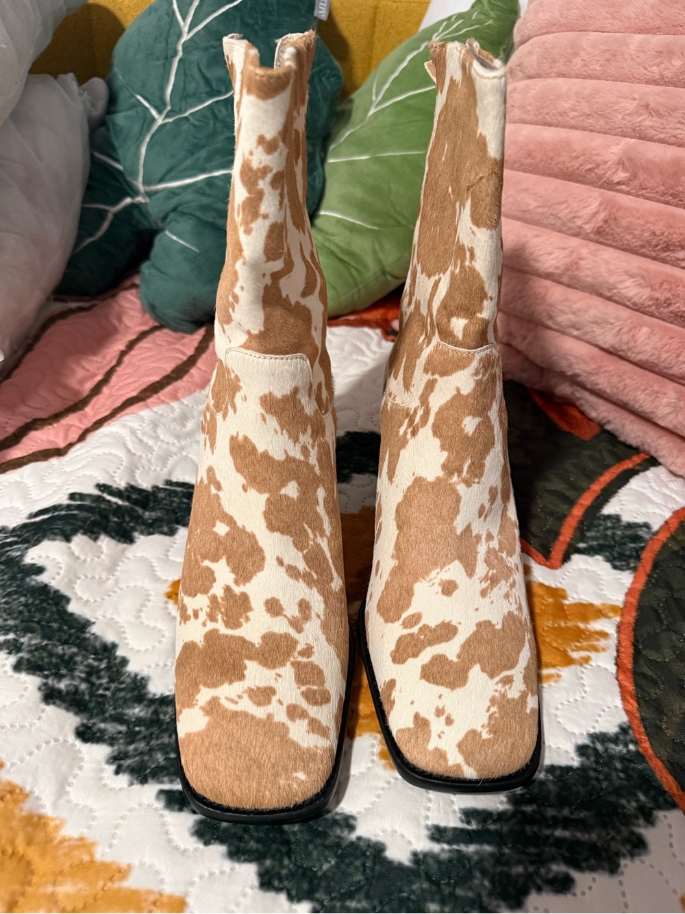 Intentionally Blank Cow Print Tan & White Ankle Boots size 11